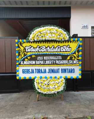 Papan Bunga Duka di Rawa Buaya
